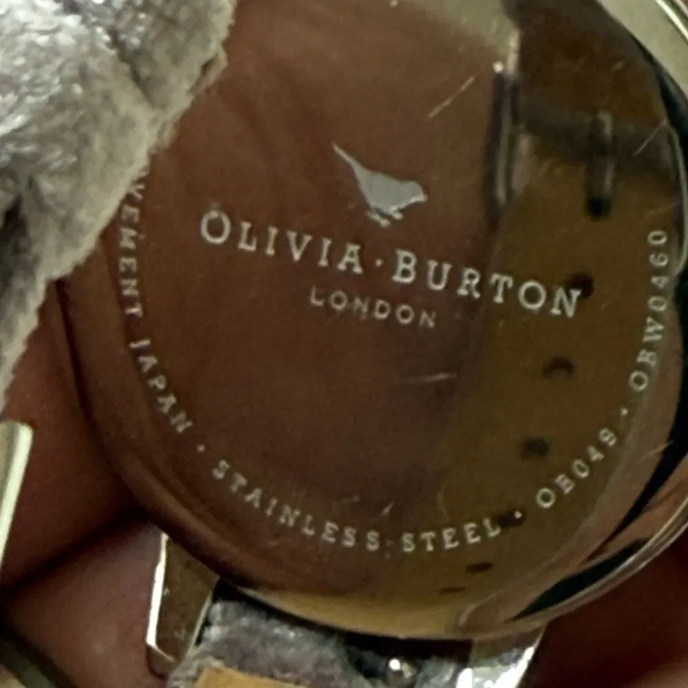 OLIVIA BURTON euc brushed